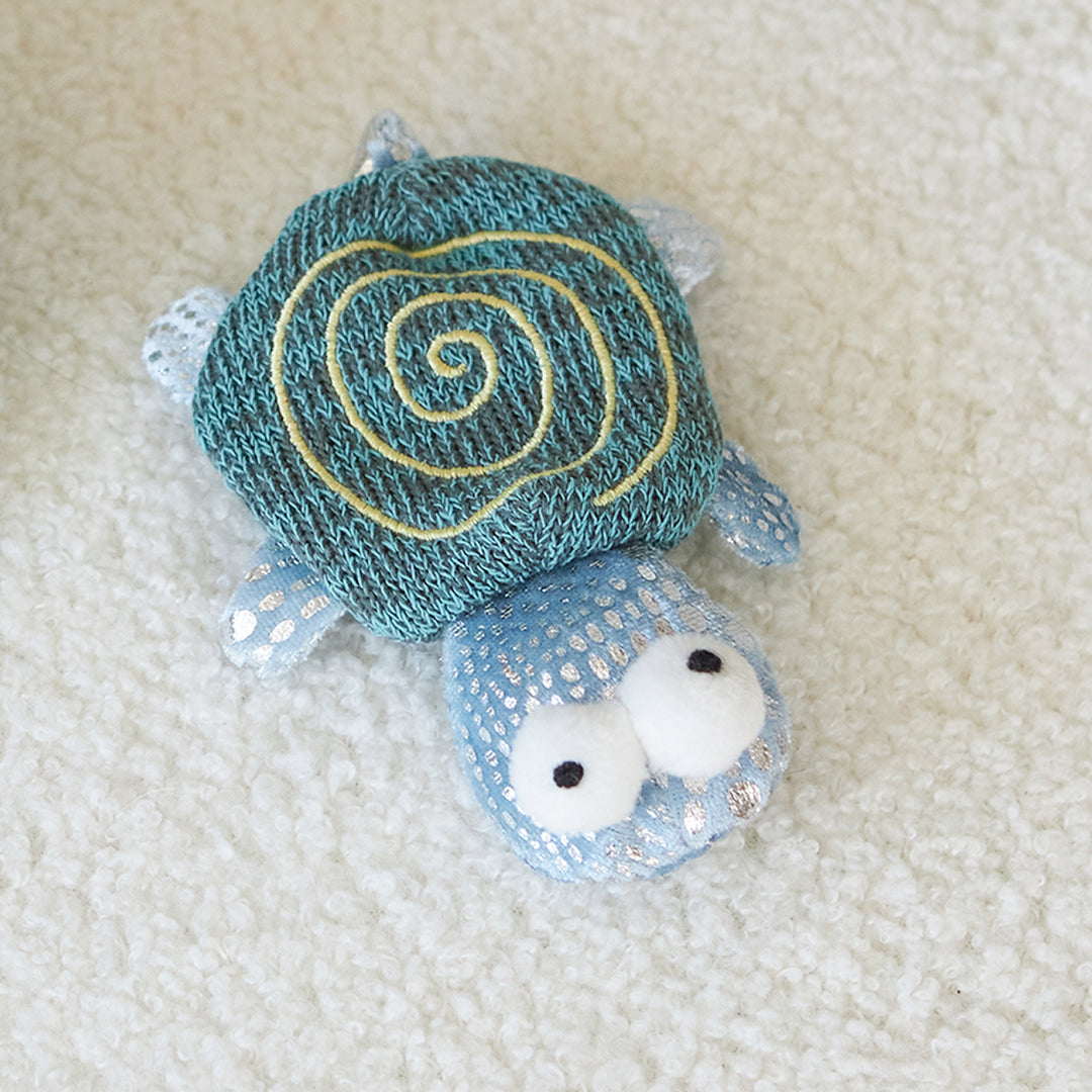 Kazoo Topsy Turtle With Catnip & Silvervine